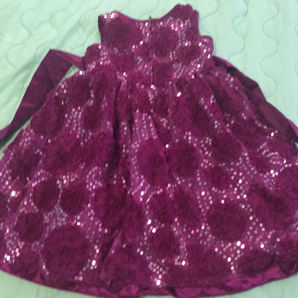 2 dresses - Picture 6 of 6